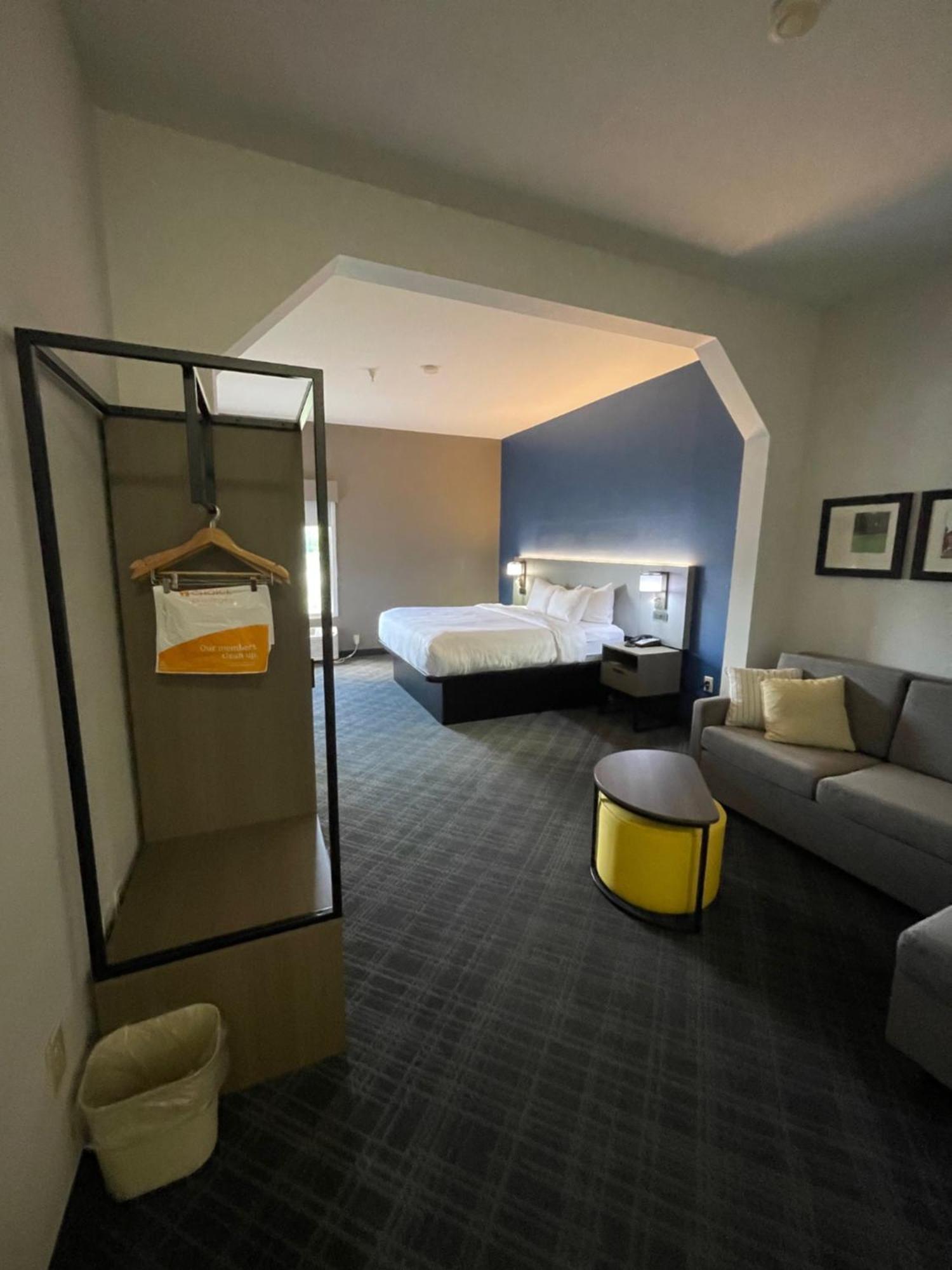 คอมฟอร์ต สวีท Hotel ครอสวิลล์ ภายนอก รูปภาพ