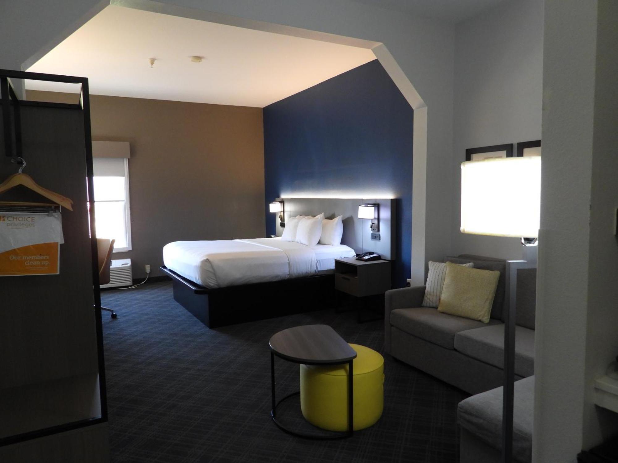 คอมฟอร์ต สวีท Hotel ครอสวิลล์ ภายนอก รูปภาพ